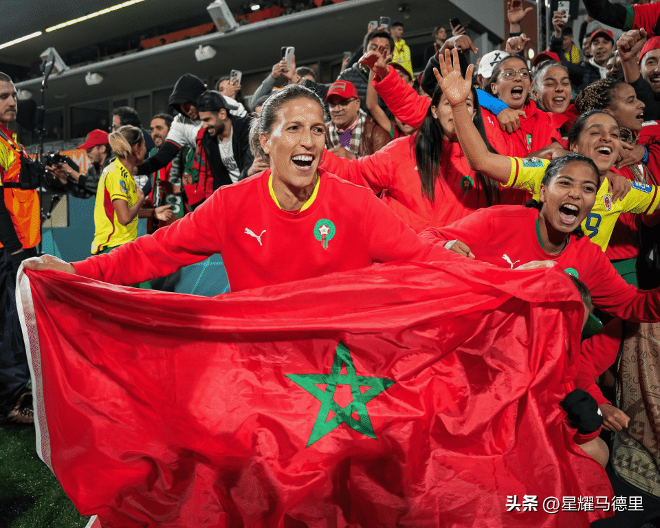 爱游戏体育包含棒球赛场再起风云：三湘赤兔队爆冷荆楚火箭队，新援首秀制胜禁区内连续解围的词条