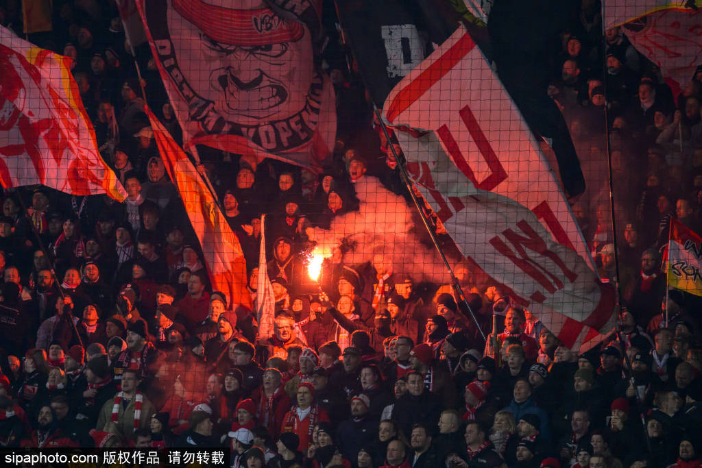 爱游戏体育关于今夜体能课后，里尔临场应变备战德国杯，悬念犹存，球队文化再被提及的信息