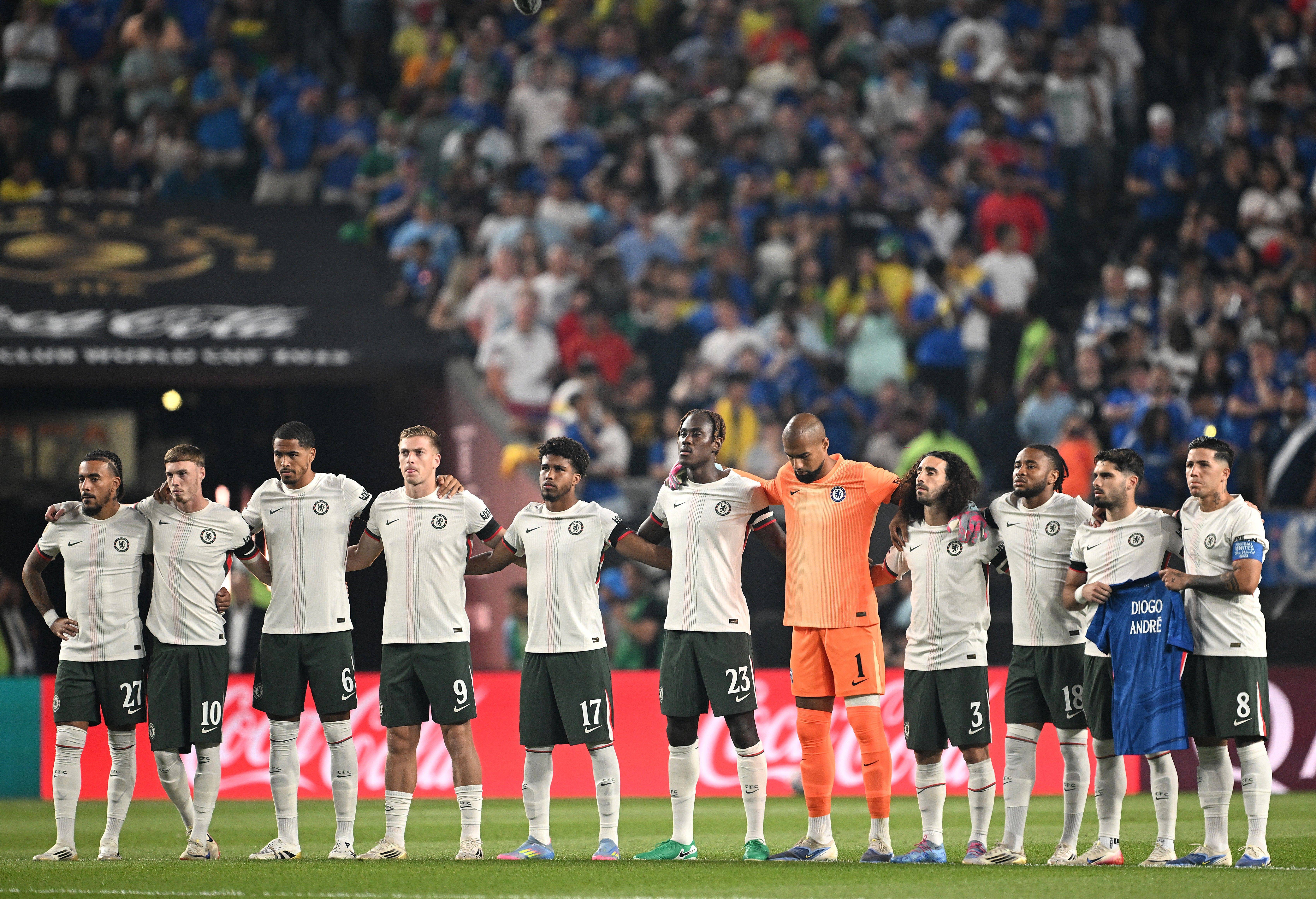 爱游戏体育包含清晨利物浦备战葡超，临场应变细节曝光，管理层满意，资深球员宣示担当的词条